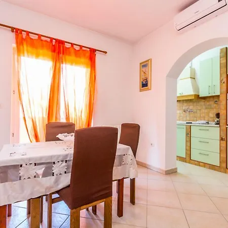 Apartament Mirjana Pula